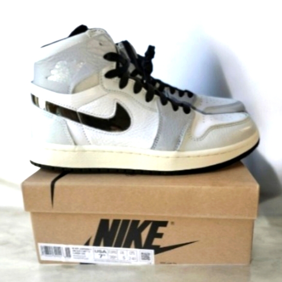 JordanAir Jordan 1 Zoom CMFT 2. Women's Size 7.5. Original new with box. Color - Picture 3 of 15